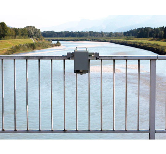 Sistema de medição de radar, portátil, para rios e canais abertos
